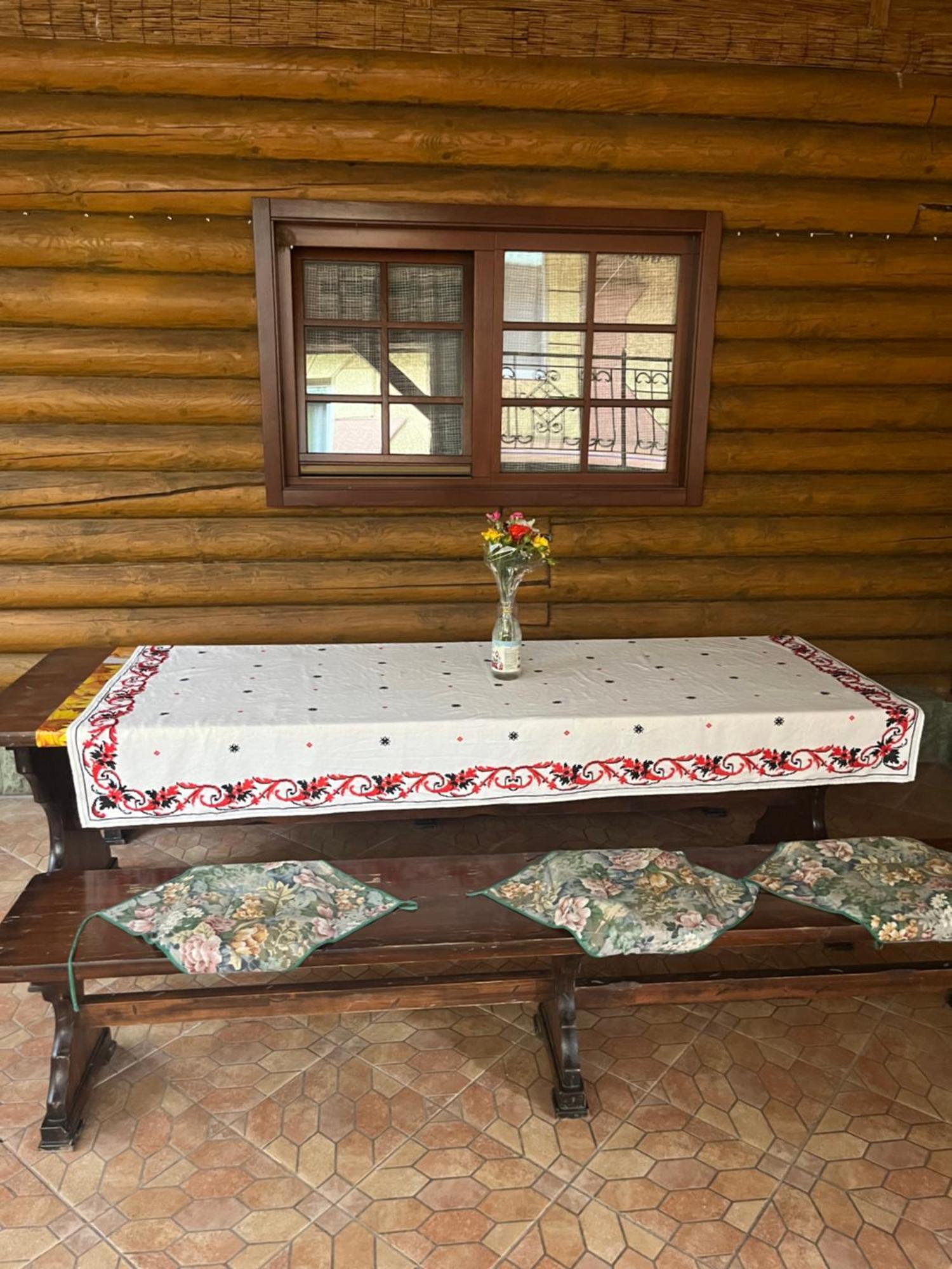 Viktoria Villa Uzhhorod Bagian luar foto