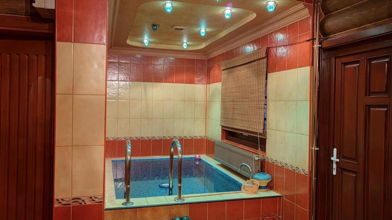 Viktoria Villa Uzhhorod Bagian luar foto
